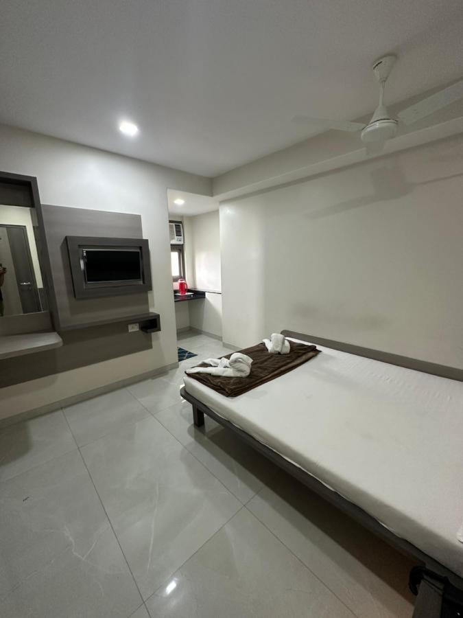 Rs Regency Hotel Bombay